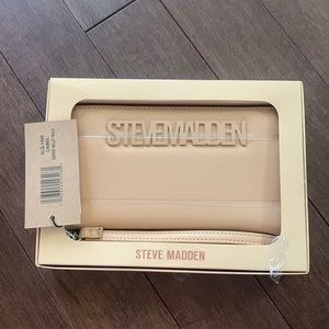 Steve Madden Wristlet/Wallet